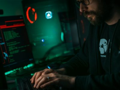 keepcoding-lVF2HLzjopw-unsplash